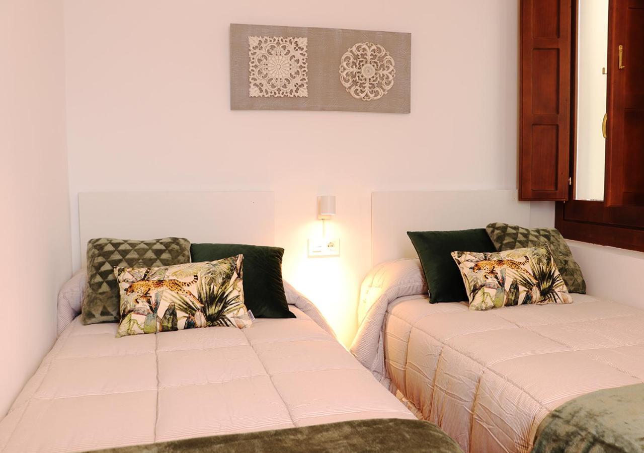 Deluxe Cathedral Apartment Granada Ngoại thất bức ảnh